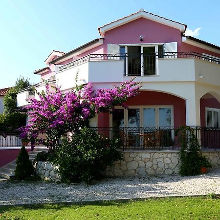 Apartments La Mirage Pirovac Buitenkant foto